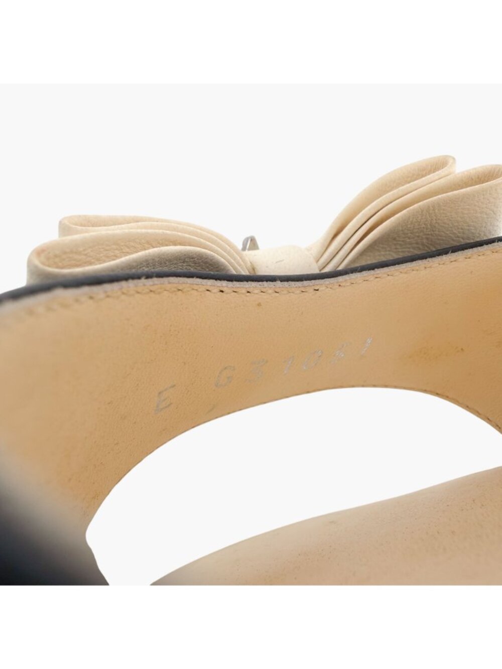 Chanel CC Crystal Star Bow Sandals Heels Cream Black Size 37.5 US 6.5-7 Women's - Picture 15 of 16